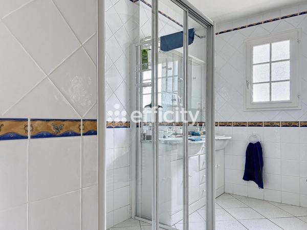 Maison 10 pièces - 184 m²