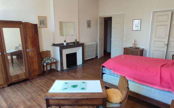 Maison à vendre    5 pièces • 240 m2 Vic-en-Bigorre