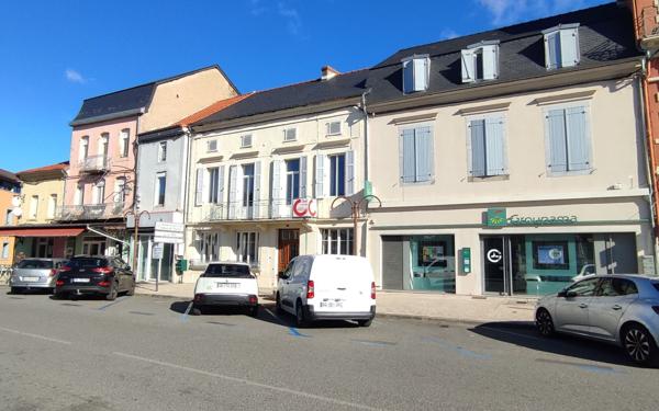 Maison à vendre    5 pièces • 240 m2 Vic-en-Bigorre