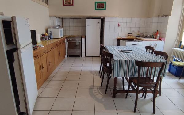 Maison à vendre    5 pièces • 240 m2 Vic-en-Bigorre