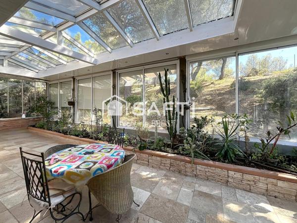 Côte Bleue -13820-Maison type 7 de 200m2 ; 2600m2 de terrain.