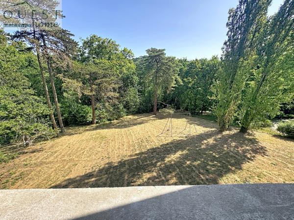 Belle maison familiale au cœur d'un environnement verdoyant à Charbonnières-les-Bains