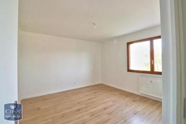 Appartement à louer 4 pièces 87.36m²