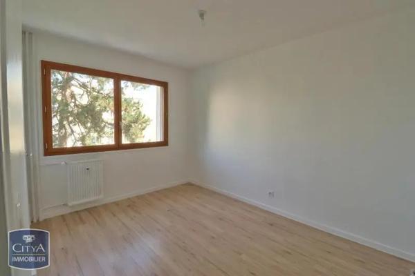 Appartement à louer 4 pièces 87.36m²