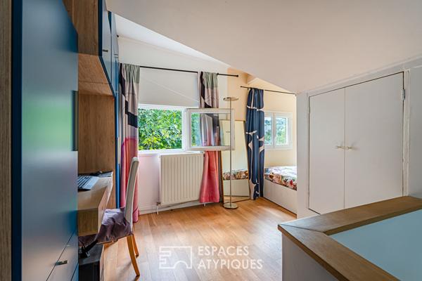 Maison et ses terrasses dans un écrin de verdure à Sèvres Rive-Gauche