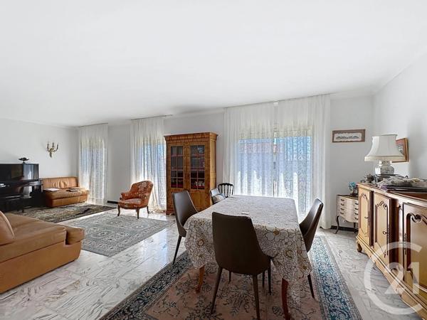 Maison à vendre  6 pièces - 121,10 m 2   ARLES  - 13