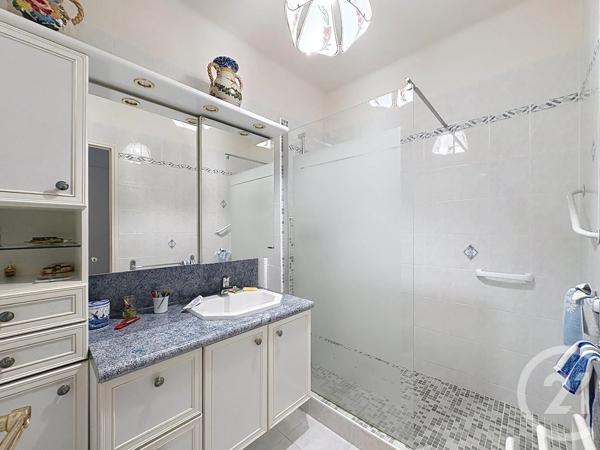 Maison à vendre  6 pièces - 121,10 m 2   ARLES  - 13