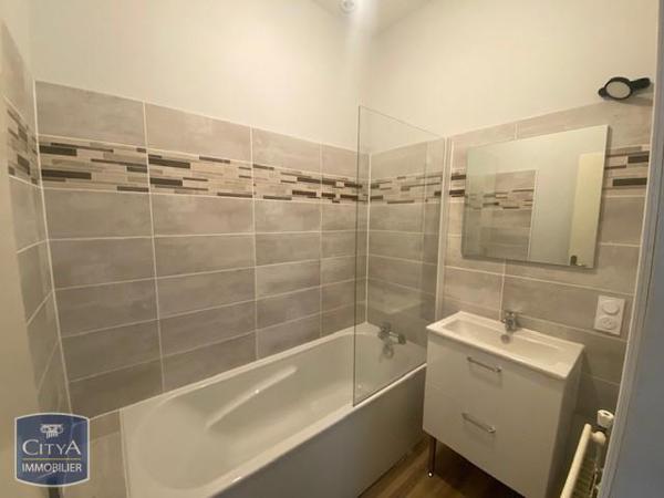 Location appartement Châteauroux (36000) 3 pièces 99.3m²