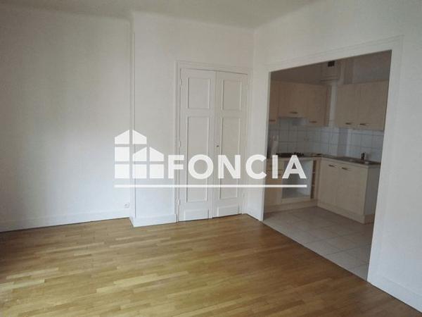 Location Appartement 2 pièces 48.4 m² - 3 RUE ROYALE Annecy 74000