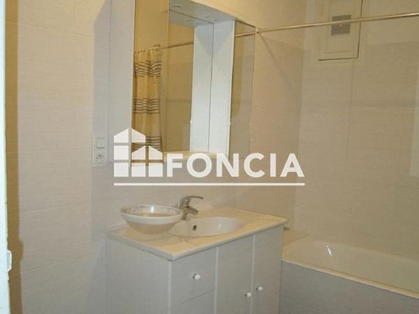 Location Appartement 2 pièces 48.4 m² - 3 RUE ROYALE Annecy 74000