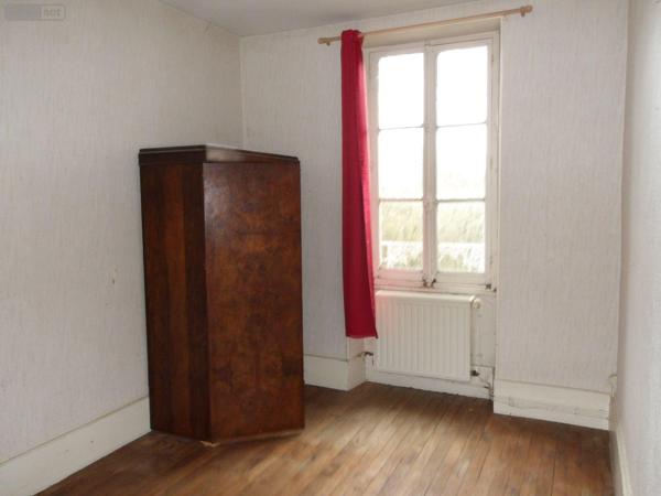 Maison de ville à vendre à Boussac-Bourg en Creuse (23600), ref : 23010-113548