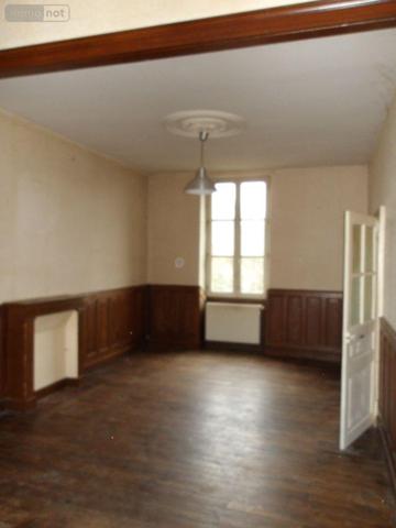 Maison de ville à vendre à Boussac-Bourg en Creuse (23600), ref : 23010-113548