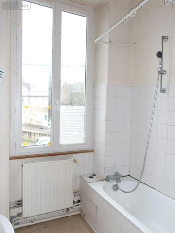 Maison de ville à vendre à Boussac-Bourg en Creuse (23600), ref : 23010-113548