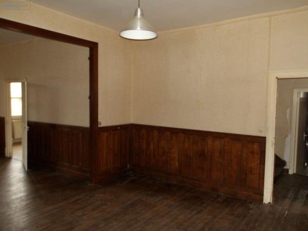 Maison de ville à vendre à Boussac-Bourg en Creuse (23600), ref : 23010-113548