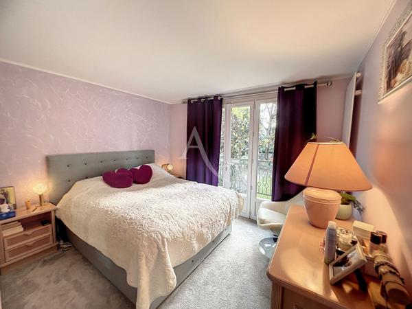 Maison de 220m² divisée en 4 appartements - 10 pièces