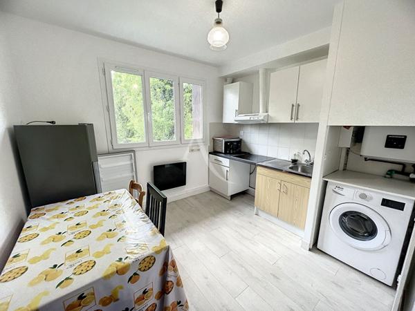 Maison de 220m² divisée en 4 appartements - 10 pièces