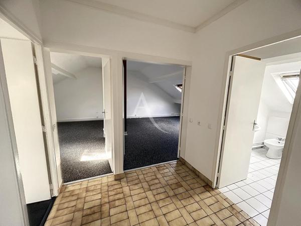 Maison de 220m² divisée en 4 appartements - 10 pièces