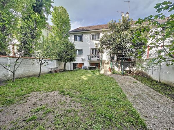 Maison de 220m² divisée en 4 appartements - 10 pièces