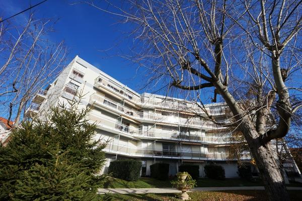 VENTE : appartement 3 pièces (70 m²) à ROYAN