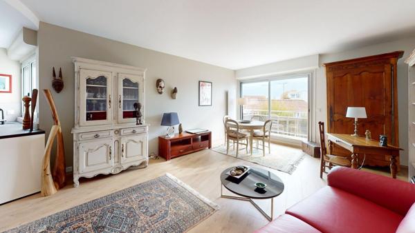 VENTE : appartement 3 pièces (70 m²) à ROYAN