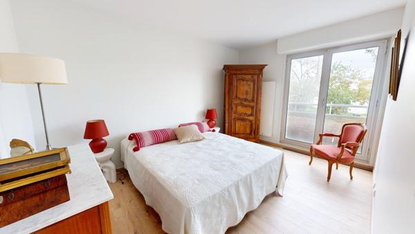 VENTE : appartement 3 pièces (70 m²) à ROYAN