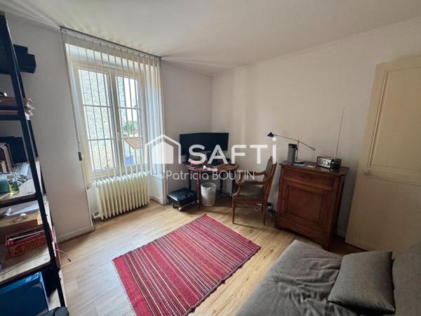 MAGNIFIQUE MAISON EN PIERRE 3 CHAMBRES A ECHIRE !