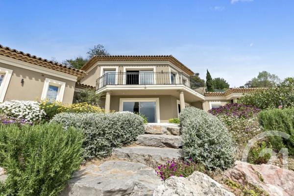 Maison à vendre  7 pièces - 300 m 2   STE MAXIME  - 83