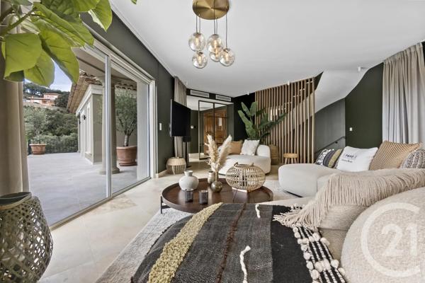 Maison à vendre  7 pièces - 300 m 2   STE MAXIME  - 83