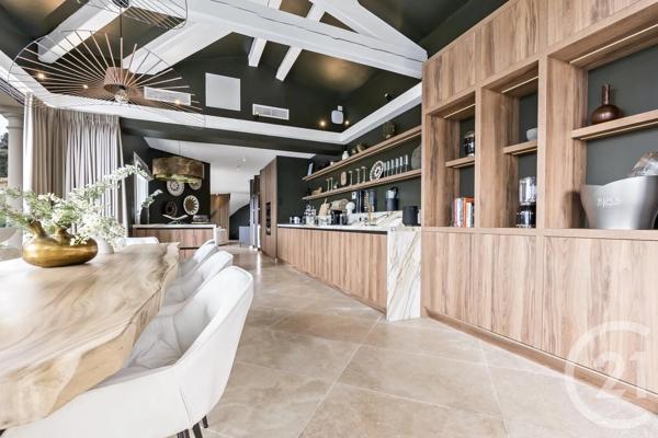 Maison à vendre  7 pièces - 300 m 2   STE MAXIME  - 83