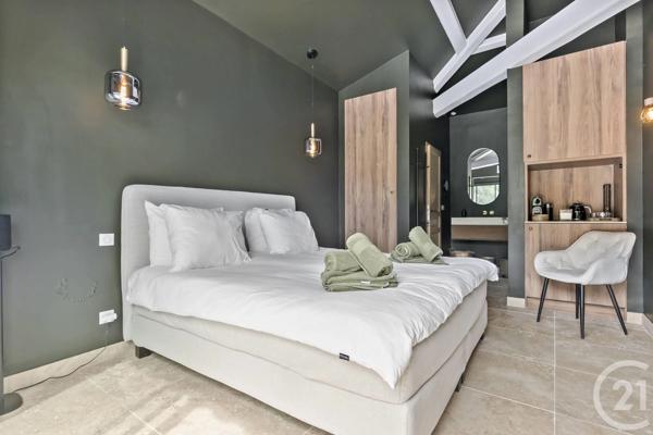 Maison à vendre  7 pièces - 300 m 2   STE MAXIME  - 83