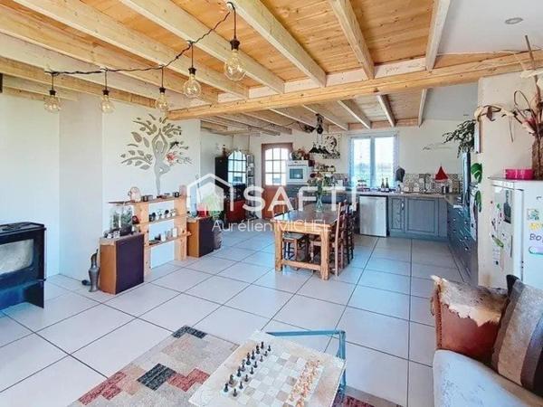 Appartement 3 chambres de 90 m2 avec jardin de 450m2