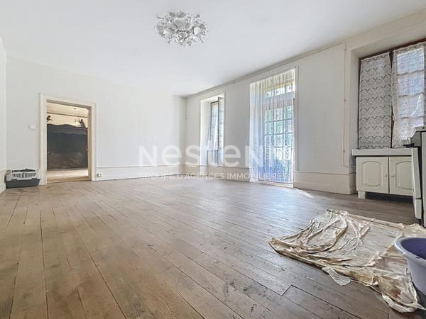 A vendre Maison en pierre à rénover avec grange et terrain de 1500 m² Chamboulive