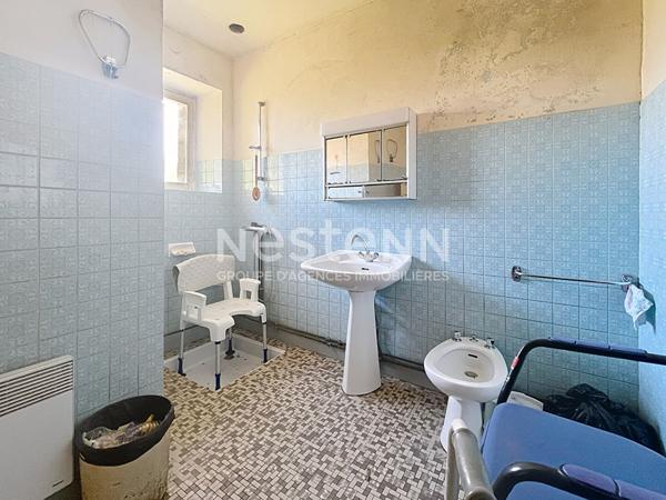 A vendre Maison en pierre à rénover avec grange et terrain de 1500 m² Chamboulive