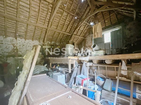 A vendre Maison en pierre à rénover avec grange et terrain de 1500 m² Chamboulive