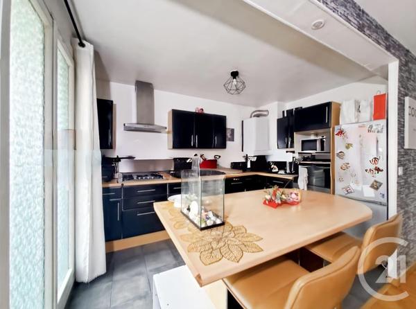 Appartement F3 à vendre  3 pièces - 75 m2 PONTAULT COMBAULT - 77
