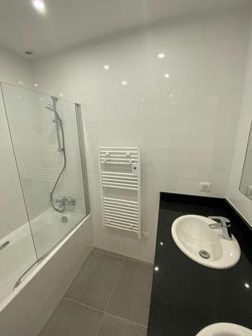 Appartement · Location Paris (75017) 3 pièces · 67m²