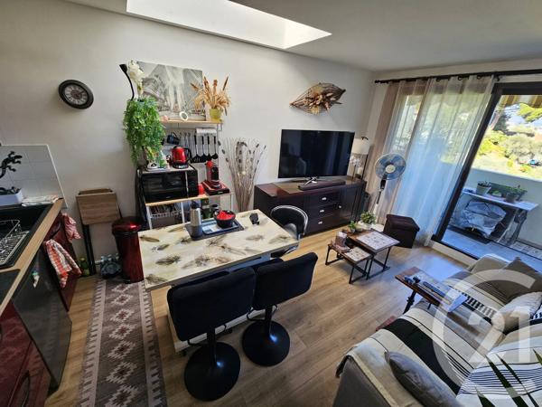 Appartement F2 à vendre  2 pièces - 33 m 2   ST LAURENT DU VAR  - 06