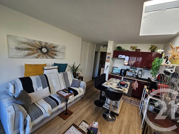 Appartement F2 à vendre  2 pièces - 33 m 2   ST LAURENT DU VAR  - 06