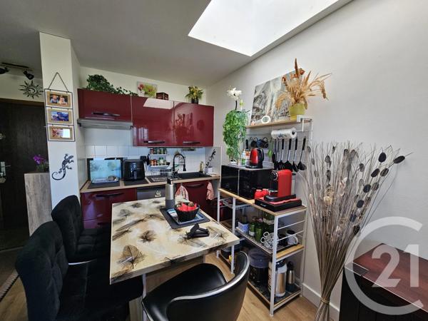 Appartement F2 à vendre  2 pièces - 33 m 2   ST LAURENT DU VAR  - 06