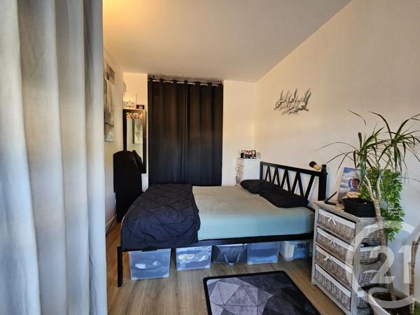 Appartement F2 à vendre  2 pièces - 33 m 2   ST LAURENT DU VAR  - 06