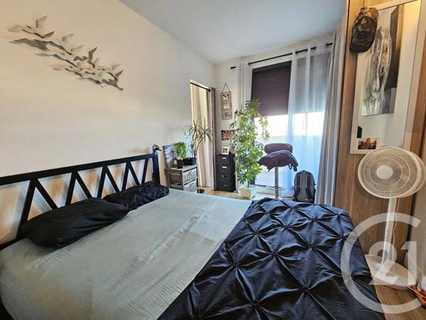 Appartement F2 à vendre  2 pièces - 33 m 2   ST LAURENT DU VAR  - 06