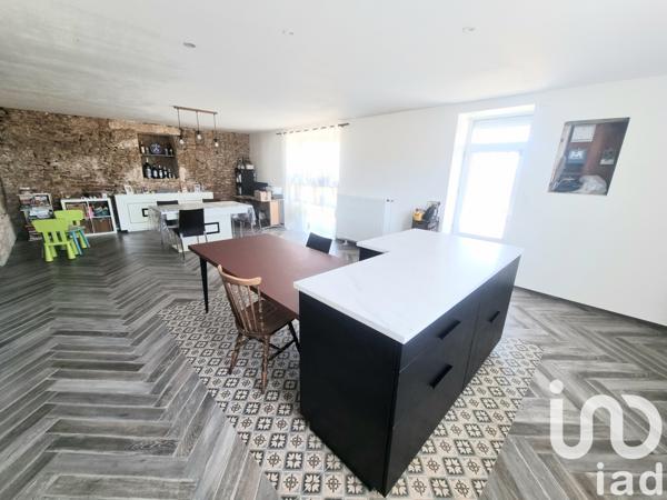 Maison à vendre 11 pièces 280 m² Bazoges-en-Pareds