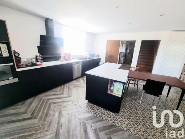 Maison à vendre 11 pièces 280 m² Bazoges-en-Pareds