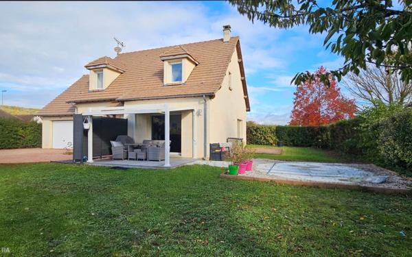 Maison à vendre    5 pièces •  Aubevoye