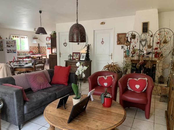 Aucun travaux à prévoir – Maison avec deux logements – 209 m² – Revenus locatifs – Cadre nature