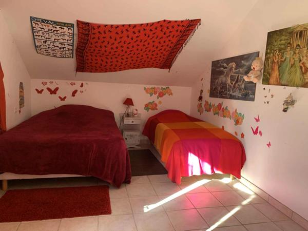 Aucun travaux à prévoir – Maison avec deux logements – 209 m² – Revenus locatifs – Cadre nature