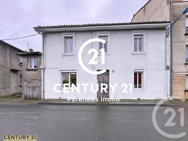 Immeuble à vendre  130 m 2   ST GIRONS  - 09