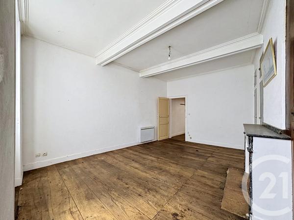Immeuble à vendre  130 m 2   ST GIRONS  - 09