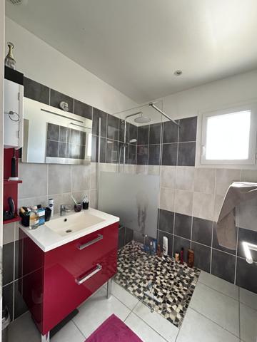 Exceptionnel ! Dans un lotissement calme, belle villa en excellent état de type 5 et de 119 m2, terrain 905 m Alzonne (11170)
