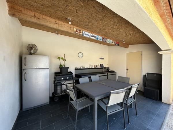 Exceptionnel ! Dans un lotissement calme, belle villa en excellent état de type 5 et de 119 m2, terrain 905 m Alzonne (11170)